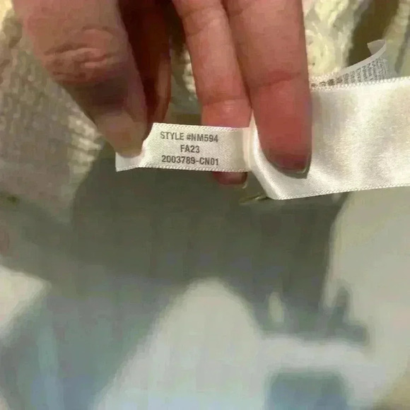 Madewell textured stitch, chunky knit button front cardigan sz MED. fall classic - Picture 8 of 12